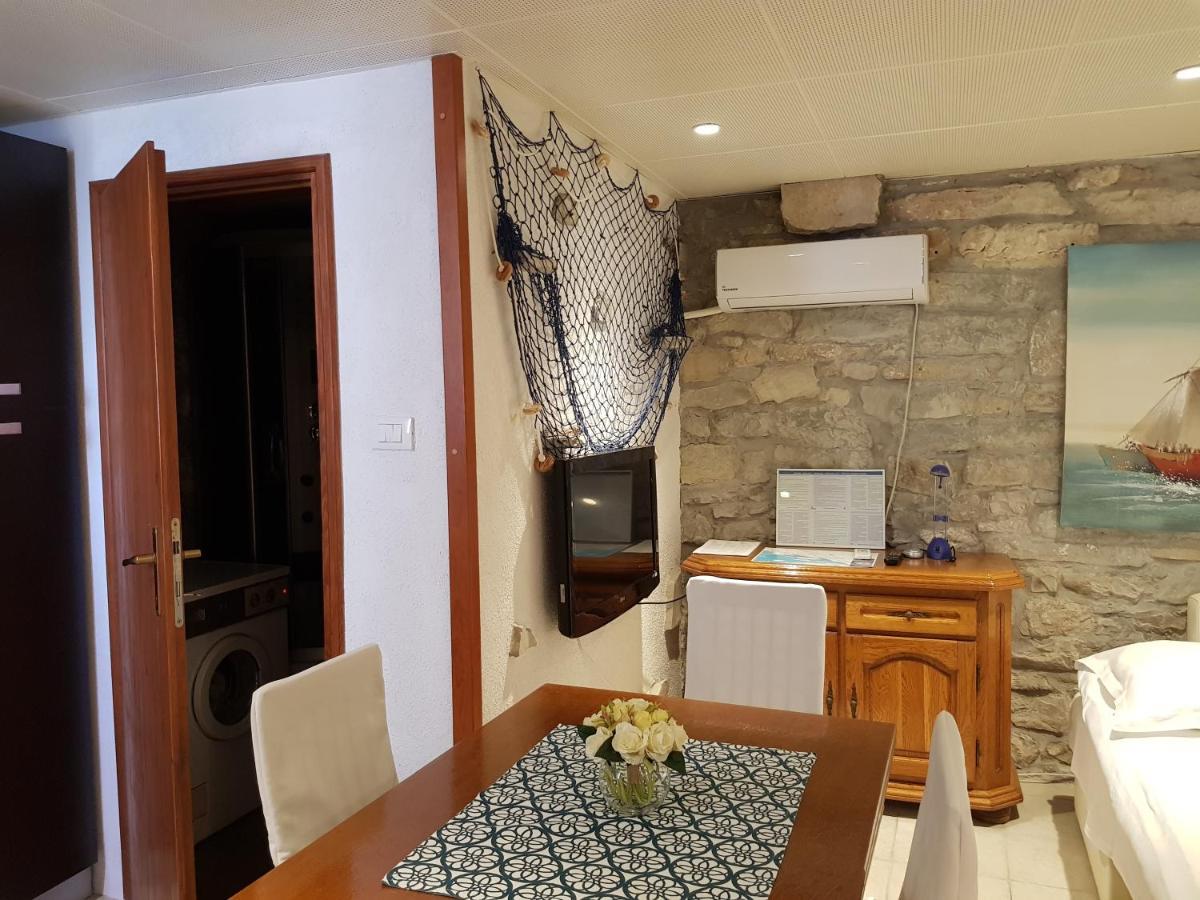 Studio Apartment Jelinek Brela Kültér fotó